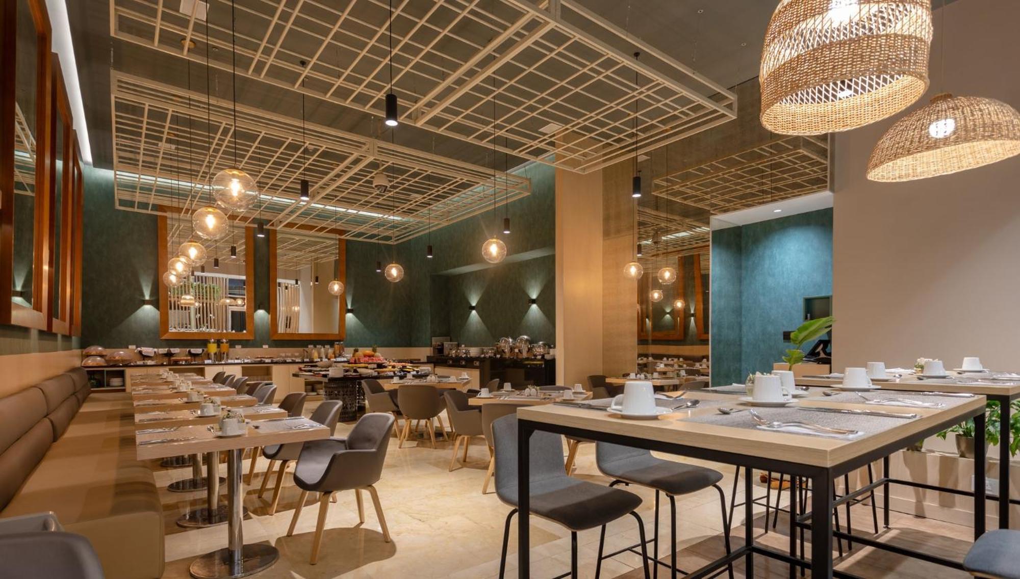 Holiday Inn Bogota Airport By Ihg Exterior photo